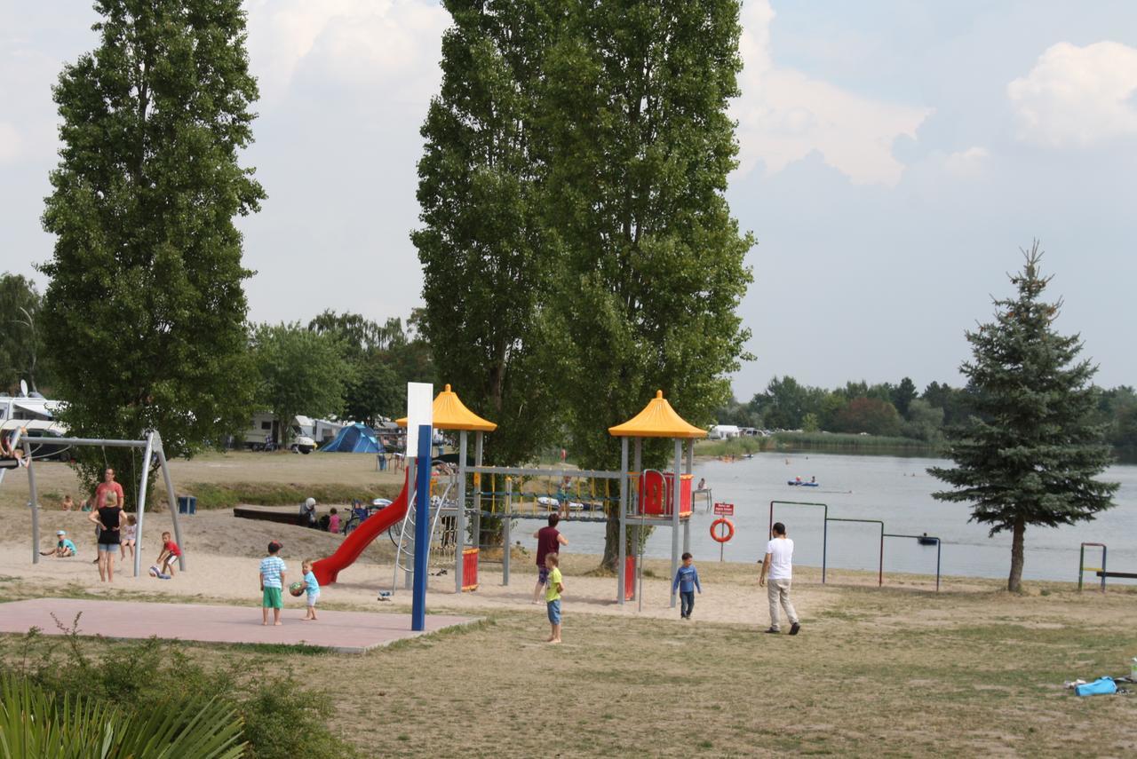 Knaus Campingpark บาดเดือร์คไฮม์ ภายนอก รูปภาพ